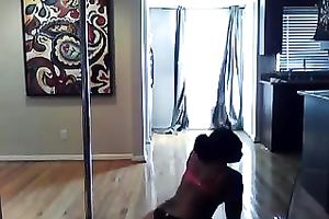 Breath-taking solo with me dancing like a femdom-goddess and twerking