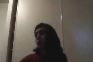 Teen flashes her bumpers in a black room on web web camera to her BF