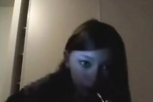 Teen flashes her bumpers in a black room on web web camera to her BF