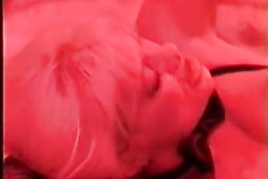 Cock hungry floozy gave a good fellatio to her recent neighbour