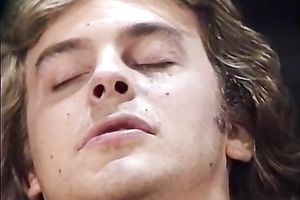 Cock hungry floozy gave a good fellatio to her recent neighbour