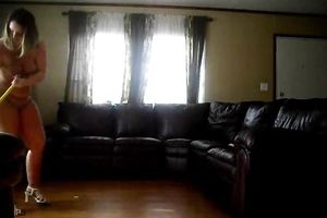 Jar dropping PAWG housemaid cleans the abode all naked