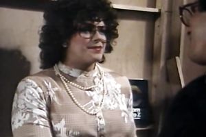 Mesmerizing dark brown playgirl gets her worthy poontang rubbed