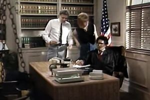 Mesmerizing dark brown playgirl gets her worthy poontang rubbed