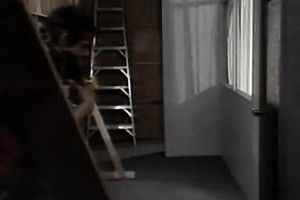 Mesmerizing dark brown playgirl gets her worthy poontang rubbed