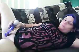 Chunky brunette hair slutwife dildos her leaking juicy trench