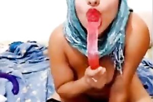 Freaky and neverseen Indian livecam model has her own style