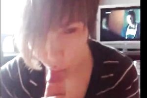 White cute dark brown short haired white women gives head daytime