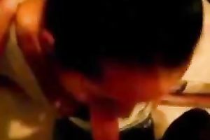 Lecherous dark brown hussy gives me good oral job in the evening