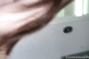 Beautiful dark brown with large face hole gives outstanding oral stimulation