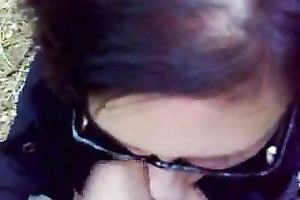 Pale skin brunette hair nerdy college playgirl gives me orall-service outdoors