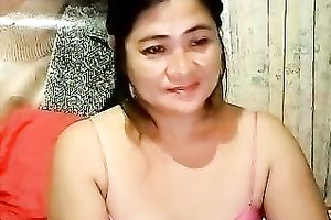 Amateur Filipina MILFie dark brown undressed her unsightly love bubbles during solo