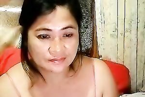 Amateur Filipina MILFie dark brown undressed her unsightly love bubbles during solo