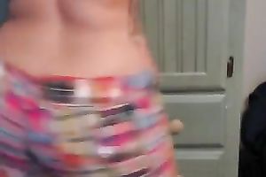 Juicy white PAWG housewife on livecam shaking ass in belts