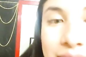 Amateur sexually excited dark brown fists herself hard and squirts on cam