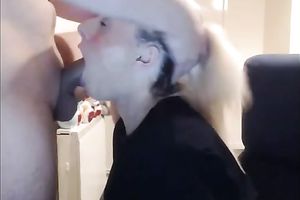 Blond haired webcam whorable GF did not mind giving a terrific deepthroat BJ