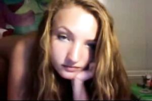 Bored hawt niversity student undresses and rubs fanny on web camera