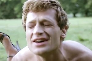 Svelte nympho is enjoying a precious fur pie pounding in missionary position