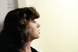 This neat golden-haired is clearly determined to reach intensive orgasms