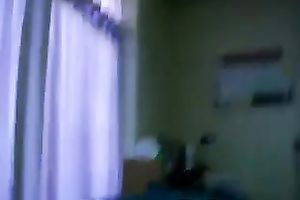 My neat Indonesian girlfriend likes getting screwed in missionary position