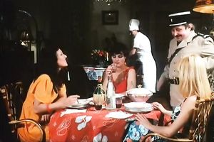 Amazing all white women three-some act with hawt European honeys