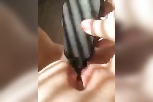 When I do not have fake penis in my bag I push my snatch with a hair brush