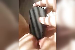 When I do not have fake penis in my bag I push my snatch with a hair brush