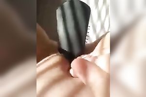 When I do not have fake penis in my bag I push my snatch with a hair brush