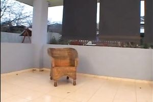 Blonde hussy wearing gloves favours a stud with a worthy tugjob