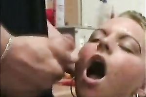 Blonde housewife gives me priceless oral-stimulation in homemade sex movie