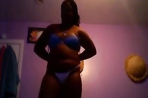 Amateur black skinned black cock slut flashed her large boobies and arse in belts