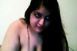 Chubby Indian dark brown playgirl shows off her vagina and her mounds