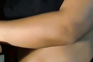 Gorgeous Desi brunette hair in dark hijab flashes her valuable boobies