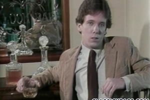 Slutty and sexy floozy with awesome body sucks the schlong