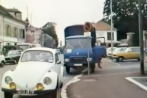 Insatiable golden-haired sweetheart on the ottoman giving head and riding schlong