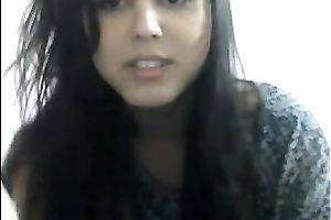 Enchanting dark brown tranny plays with her dong in webcam show