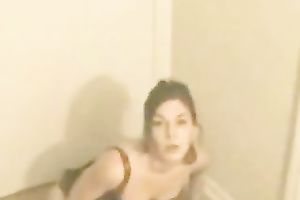 I expose my hawt body in underware and please myself