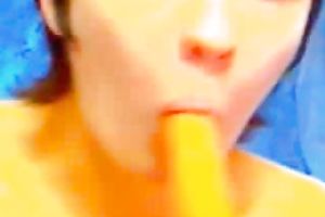 Short haired skanky brunette hair web camera honey playing with a vibrator