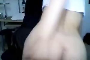 Slender teeny dark brown finger fucks her pink gaping arsehole - web camera