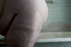 Here I am if u like hawt white older big beautiful woman bare and lustful