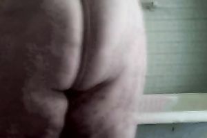 Here I am if u like hawt white older big beautiful woman bare and lustful