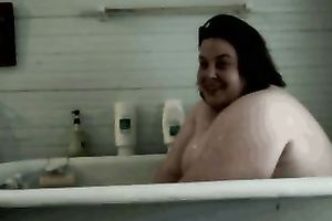 Here I am if u like hawt white older big beautiful woman bare and lustful