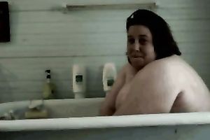 Here I am if u like hawt white older big beautiful woman bare and lustful