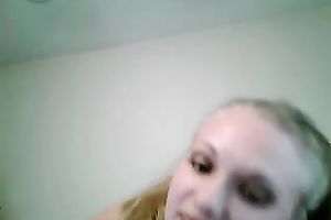 Blonde beauty shows her bra buddies on livecam and bangs her vag with a sex-toy