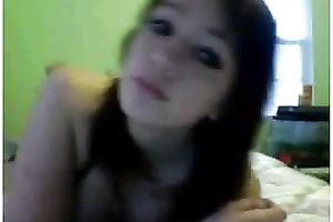 Webcam angel with puffy milk sacks receives in nature's garb and diddles her fur pie