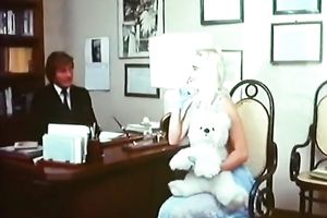 Thin blonde diva with ugly curly crotch deepthroats a weenie