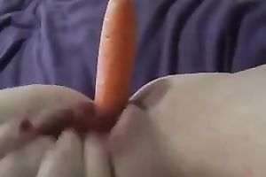 I love fucking my own bald fur pie with my orange sextoy for agonorgasmos