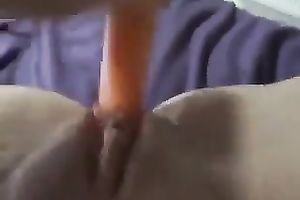 I love fucking my own bald fur pie with my orange sextoy for agonorgasmos