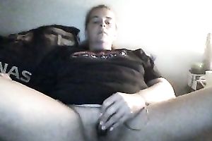 Awful dilettante livecam slut in T-shirt was teasing her own hairy cookie