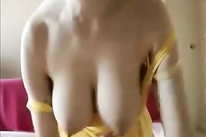 Awesome nerdy brunette hair wifey of mine gave me a terrific irrumation